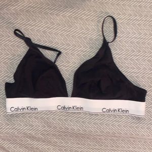 Medium Calvin Klein bralette